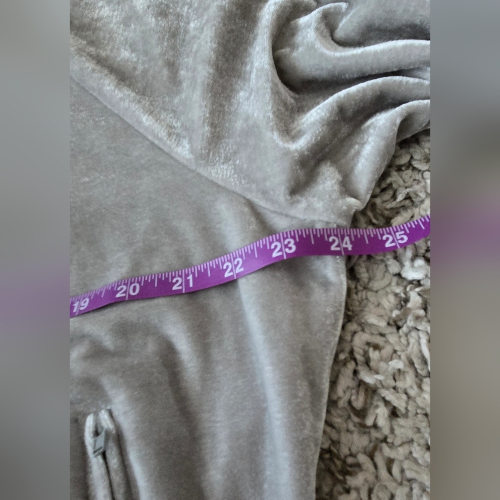 Daya By Zendaya Velour Velvet Silver Gray Track Jacket Zip Up Long Sleeve Sz XS - Picture 12 of 16